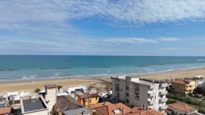 SE041 - Senigallia, quadrilocale accessoriato a 150mt dal mare
